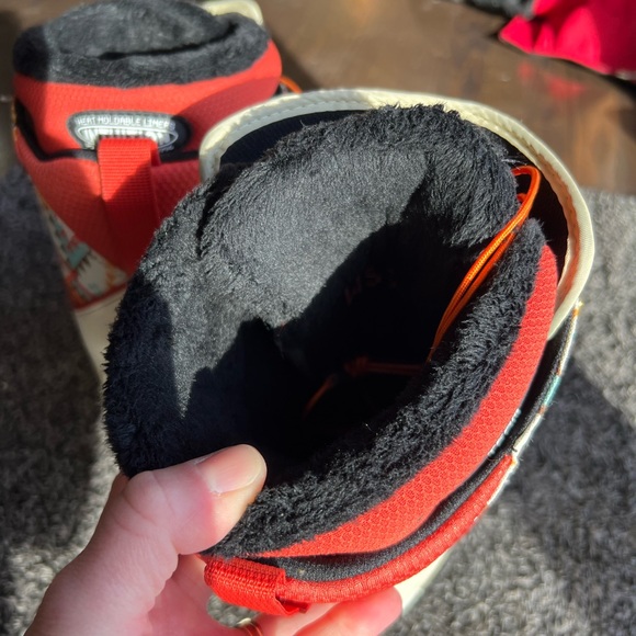 ThirtyTwo Lashed Snowboard Boots (Size 6.5, Recommend for 6) - Picture 8 of 15